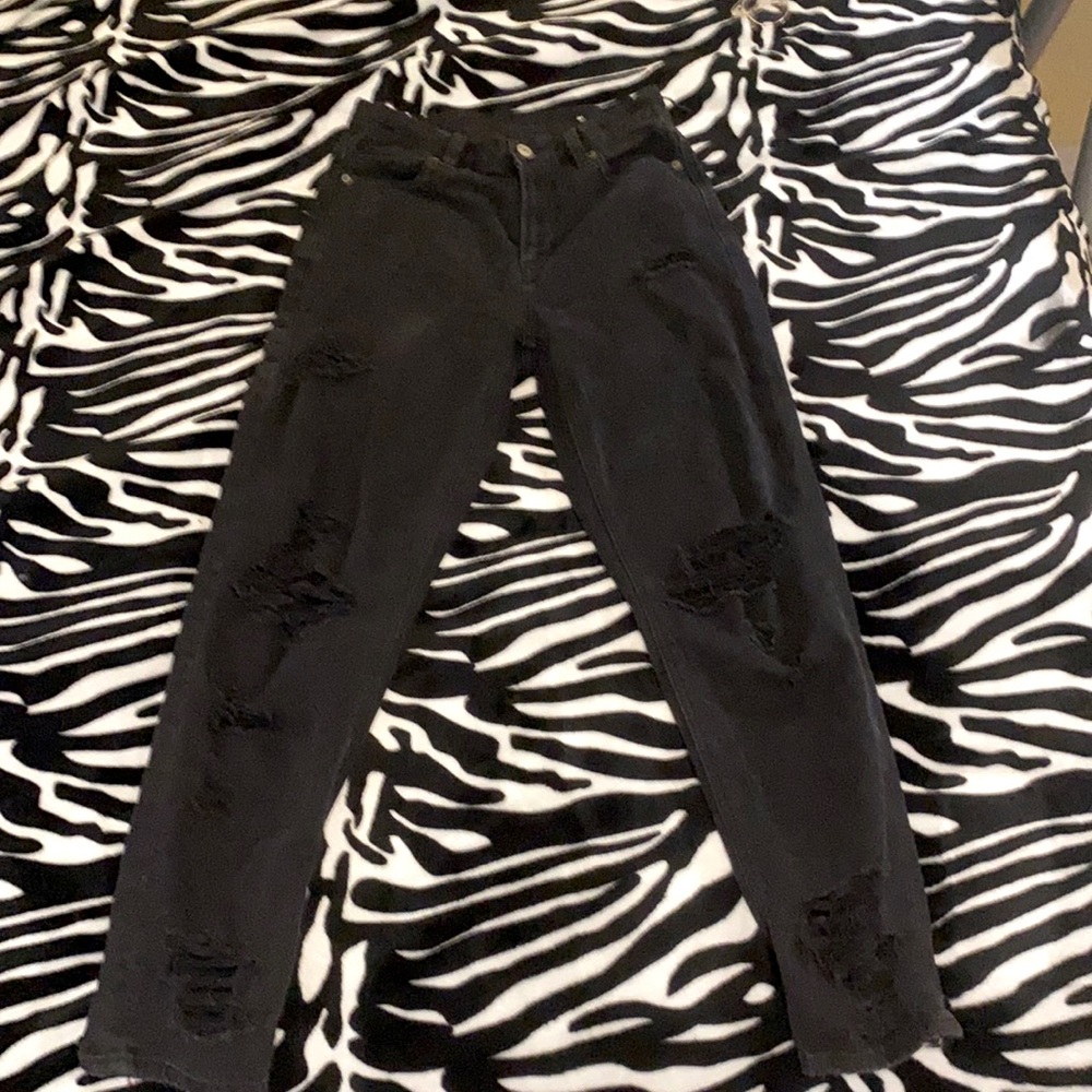 American eagle hug rise mom jean (ripped)